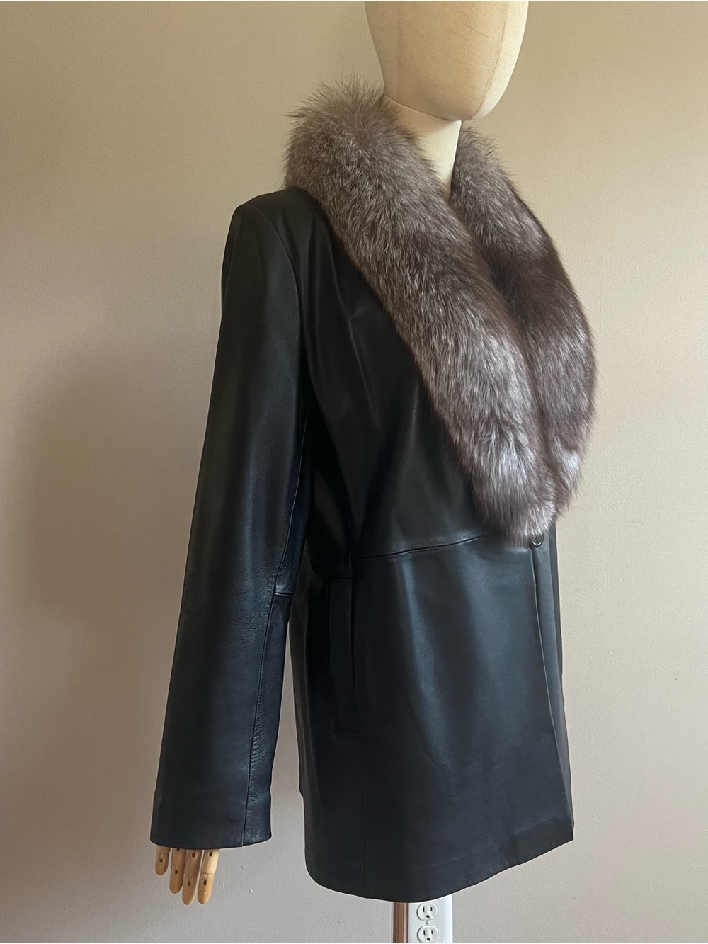 Marvin Richards Black Leather Jacket with Russian Indigo Fox Fur Collar - Picture 3 of 7